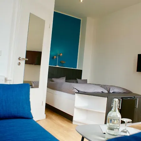 Deichhotel Rose Hotel *